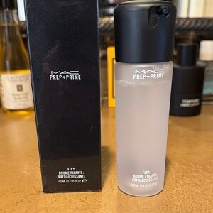 MAC Prep + Prime Fix+